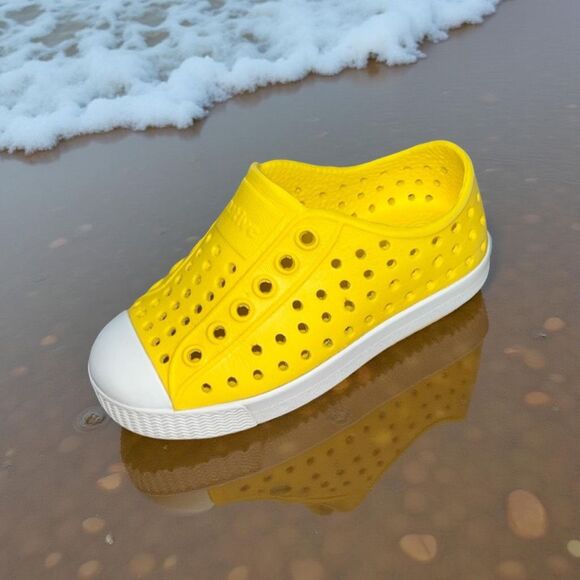 Native Shoes Jefferson Toddler Slip-On Canary Yellow Sneakers Size C 6 - Picture 1 of 7